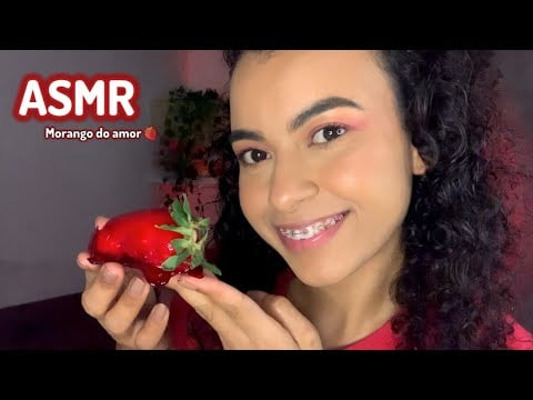 ASMR mukbang- Provando MORANGO DO AMOR ❤️🍓 Sons crocantes e suculentos. 