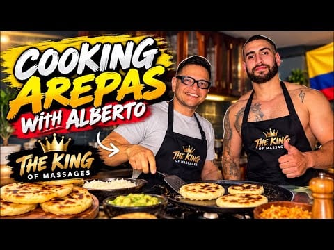 Cooking arepas with This model 🔴live🔴