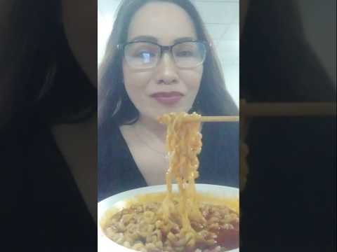 SPICY CHICKEN BULDAK NOODLES #shortsfeed #mukbang #everyone #eatingshow