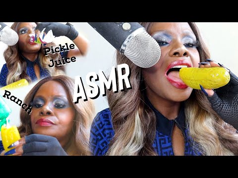 COLD JUICY ZESTY GARLIC PICKLE ASMR EATING SOUNDS