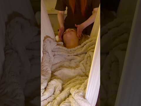 Watch her troubles float away 🫶 #asmr #relaxing #sleep #hammock #hypnosis #mindfulness