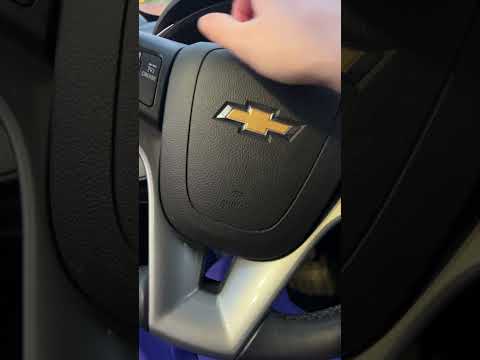 ASMR Tapping and Scratching in my car #asmrsounds #tappingandscratching #scratchytapping #asmr