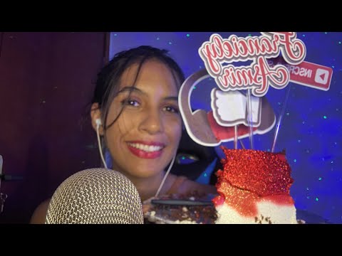 ASMR COMENDO MEU BOLO DE ANIVERSÁRIO 🎂