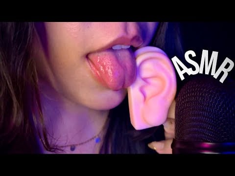 ASMR LAMBENDO E MORDENDO A SUA ORELHA