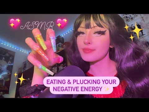 ASMR// plucking and eating your negative energy✨💖(nail clicking, plucking,whispering)