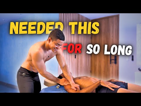 He Plays Football And Beach Volleyball And Had Never Had a Recovery Massage | Shoulder & Tibialis