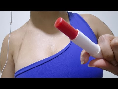 ASMR applying your lip balm 💄👸