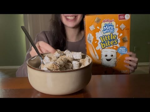 FROSTED MINI WHEATS ASMR EATING *BIG BITES*