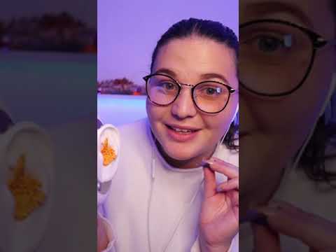 ASMR Roleplay : Je te nettoie les oreilles #shorts