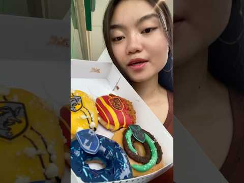 Harry Potter Donuts! #mukbang #eating #eatingsounds #harrypotter #krispykreme #donuts