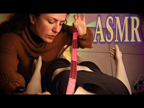 ASMR | COSTUREIRA TE MEDINDO E AJUSTANDO SUA ROUPA 