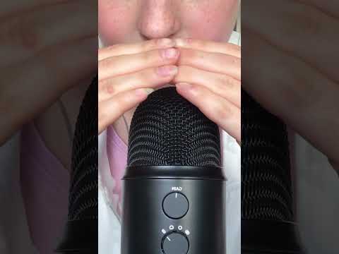 #asmr #chewinggum #handmovements #shorts #short