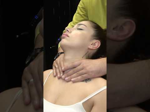 LADY ENJOY SO RELAXING BODY MASSAGE AND CRACKS #asmr #sleep #cracks #relaxingmassage #relax #tickle