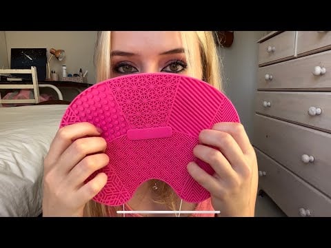 ASMR💕Pink Triggers💕 [No talking with brown noise]