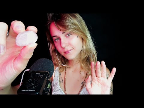 Meditação guiada com a energia do quartzo rosa em ASMR