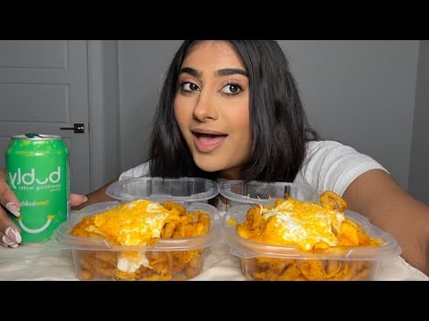 ASMR ARBY'S LOADED CHEESE CURLY FRIES MUKBANG - EATING CRUNCHY SOUNDS