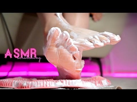 【ASMR/実写】ぐっすり眠れる泡の音🫧足裏ブラシスクラッチ🐾【睡眠導入/Foot sole/Scratching/No Talking/sleep/Relaxation/3dio】