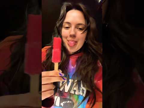 Popsicles at 3 AM ASMR 🕺🏻 What is your favorite midnight snack?