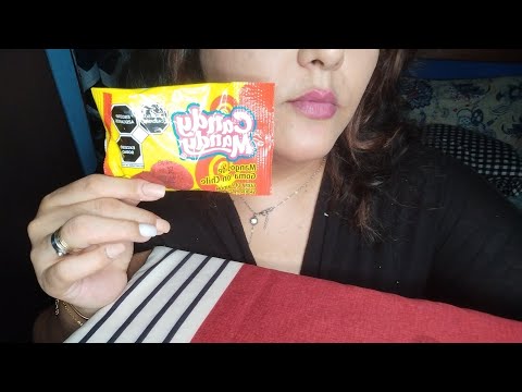ASMR Gomitas de mango con chile, mientras platicamos un poco