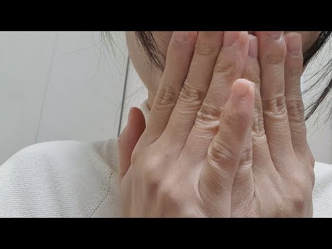 ASMR I can reveal my adult ADHD 🙂 whispering & fast and aggressive & hand movement & nail tapping