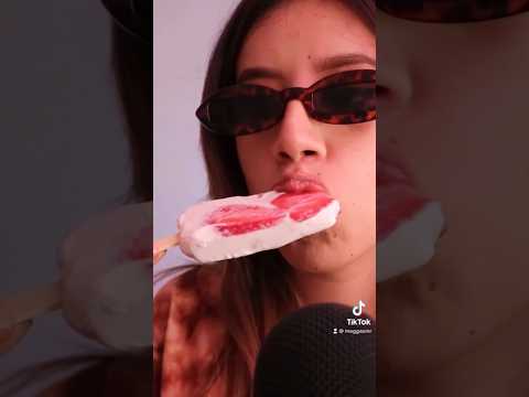 #shorts #asmr #relaxing #mouthsounds #asmreating #eatingsounds