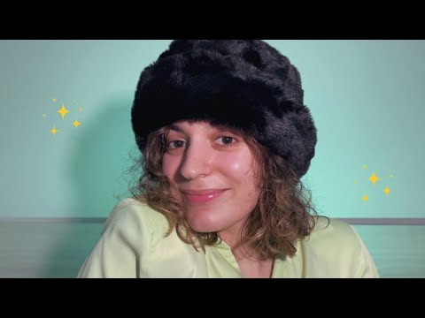 ASMR 💂🏻 Dependienta te atiende en una tienda de gorros