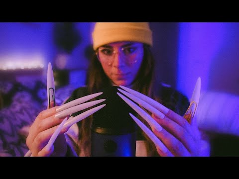 ASMR mic scratching & tapping extra long nails (no talking)