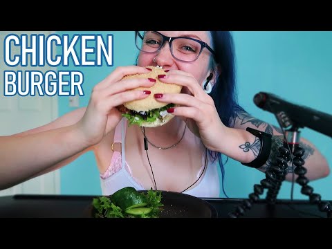ASMR Eating A Spicy Chicken Burger With Salad 🍔🥗 (EATING MUKBANG)