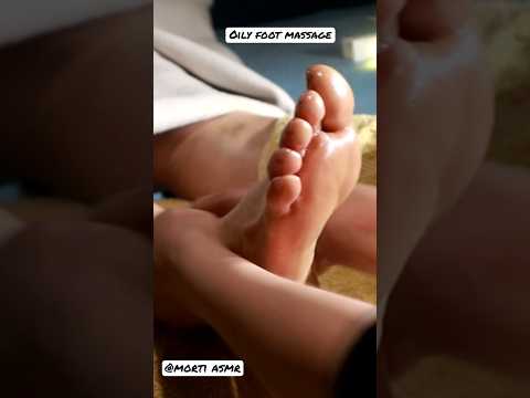 Massage relaxant des pieds à l’huile . Vidéo complète avec chuchotements sur ma chaîne. #asmr