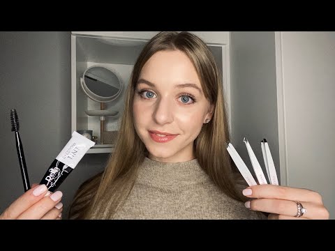 АСМР Коррекция и окрашивание бровей. Шепот. Ролевая игра | ASMR Doing Your Eyebrows 💕