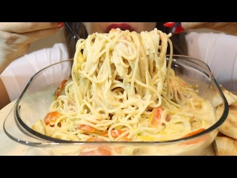 ASMR CREAMY SPAGHETTI CHICKEN ALFREDO MUKBANG no talking CREMA ASMR #asmr #mukbang #chickenalfredo