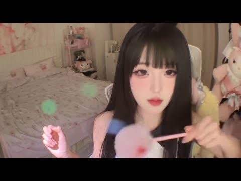 Cute Girl Gently Stroking Microphone | Sleep-Inducing ASMR