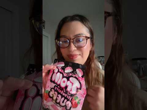 ASMR Eating my favorite Trolli gummy’s 🍓 #asmr #asmrperls #asmreating #candy