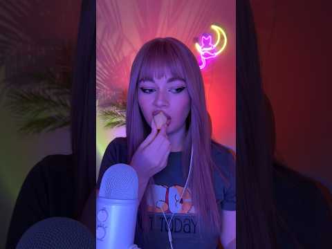 I guess that’s an apple Asmr 🍏 #asmr #mukbang