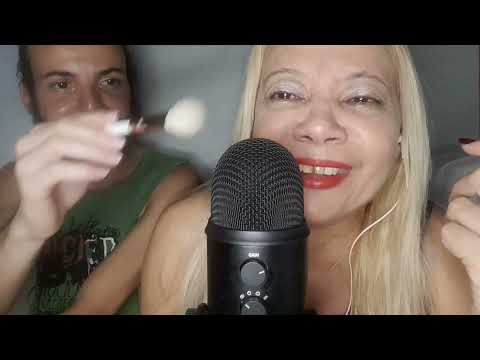 ASMR :  Pincel  na tela  e sons de boca. para relaxar.  😴😴💤💤