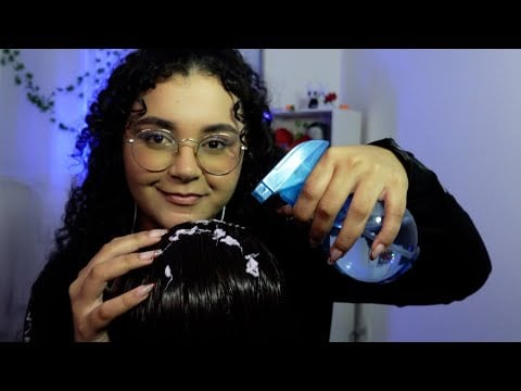 ASMR CUIDANDO DO SEU CABELO ( Massageando, penteando..