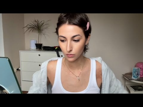 АСМР ДЕЛАЮ МАКИЯЖ ТЕБЕ И СЕБЕ / персональное внимание / звуки рта / прикосновения / ролевая 