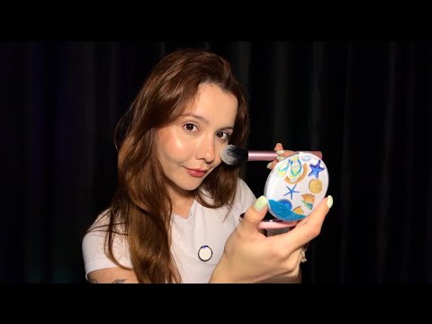 ASMR- ME MAQUIANDO ATÉ VOCÊ DORMIR