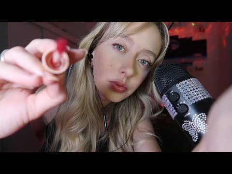 ASMR - Te maquiando para o natal