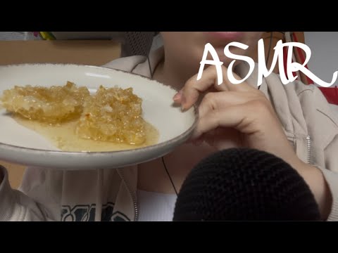 ASMR | Eating Honeycomb 🍯