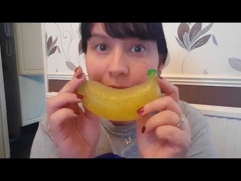 Asmr What's in my Bag !  Lots of Tingly Tapping!