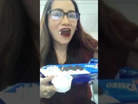 OREO WITH SOUR CREAM #food #everyone #mukbang #shortsfeed