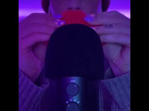 🧽 #asmr #relax #tingles #randomtriggers #sleep #belgium