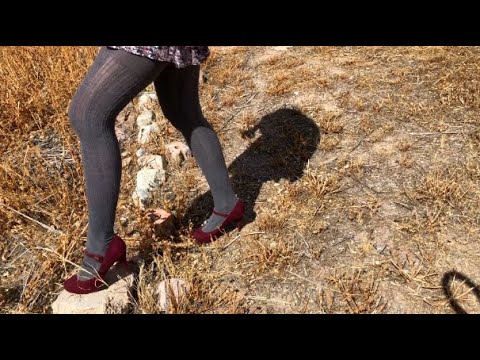 HEEL TAPPING ON ROCKS (No Talking)