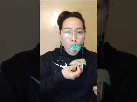 CUP CAKE ONE BITE#shortsfeed #mukbang #eatingshow #food #viral #humor #everyone #asmr #tiktok