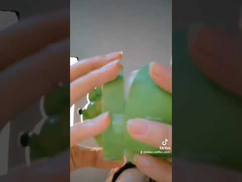 🧴 ASMR fast tapping on plastic makeup container || No talking || Lo-fi #asmr #shorts