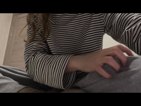 being awkward for 12 minutes straight 🧘🏻‍♀️ / aggressive floor scratching, fabric & skin sounds 