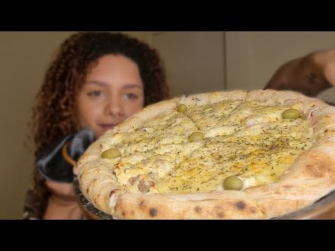 ASMR • Provando sabores de pizza da minha pizzaria 🤤 | eating Brazilian pizza 🍕 #mukbang #asmr 
