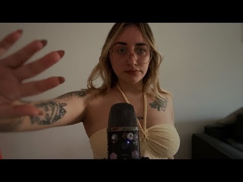 ASMR FAST HAND SOUNDS Y MOVIMIENTOS DE MANOS CON MOUTH SOUNDS 🌀