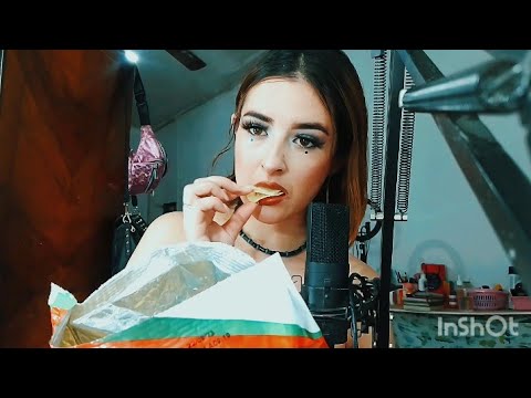 ASMR 🎧 comiendo papas 🍟👄💦